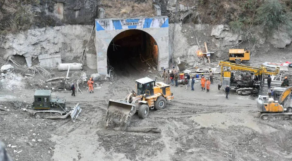 Uttarakhand flash flood: 61 bodies, 28 body parts recovered so far; search on at Tapovan tunnel