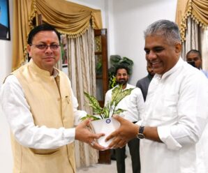 Union Minister for Labor, Employment, Forest, Environment and Climate Change, Shri Bhupendra Yadav met Chief Minister Shri Pushkar Singh Dhami at the Chief Minister’s residence on Friday.