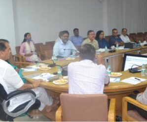 Finance Minister Premchand Agrawal took a meeting regarding increasing the revenue in the state, gave instructions to the officials.