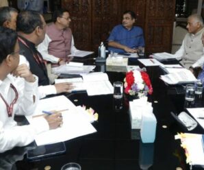 CM Pushkar Singh Dhami met Union Minister Nitin Gadkari, discussed various projects related to the state.