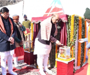 Rajnath Singh roared at the governments before Gopashwar, said – why development work was not done on the border till now; Said- Now we have changed the situation