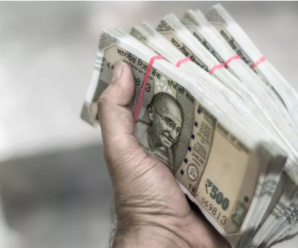 Election Commission’s flying squad caught seven lakh cash from the car, asked questions to the driver… now all the money seized